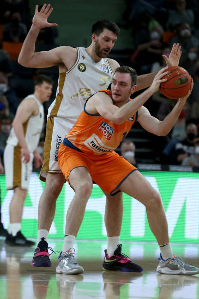 足的统治力 足的统治力